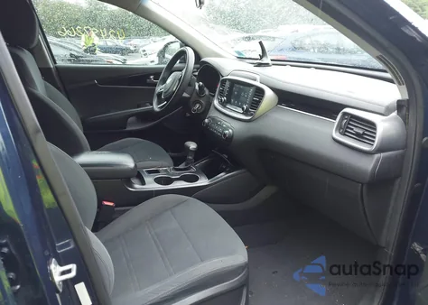 2019 Kia Sorento 2.4L Lx из США, поврежденный, VIN 5XYPG4A3XKG463044